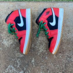 Mid SE Jordan 1 Christmas 