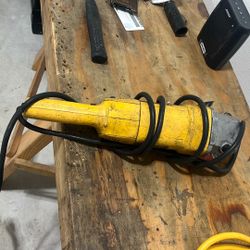 Dewalt 9 In Grinder 