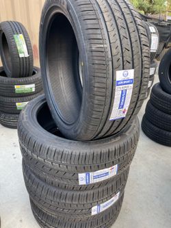 BRAND NEW SET OF TIRES 275/40r20 275/40/20