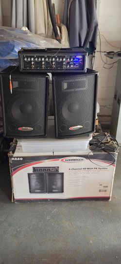 This affordable Harbinger HA60 PA System features a mixer with 4 mic/line inputs, 2-band channel EQs, digital effects, an AUX input for MP3, CD, or co