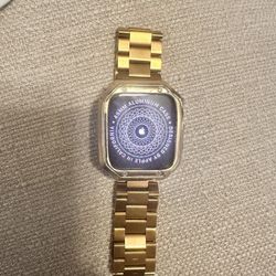 Apple Watch Series 8.       45mm