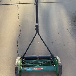 Scotts Scott's 16 in. Manual Walk Behind Push Reel Lawn Mower