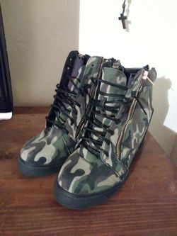 Camo Cargo wedge boots