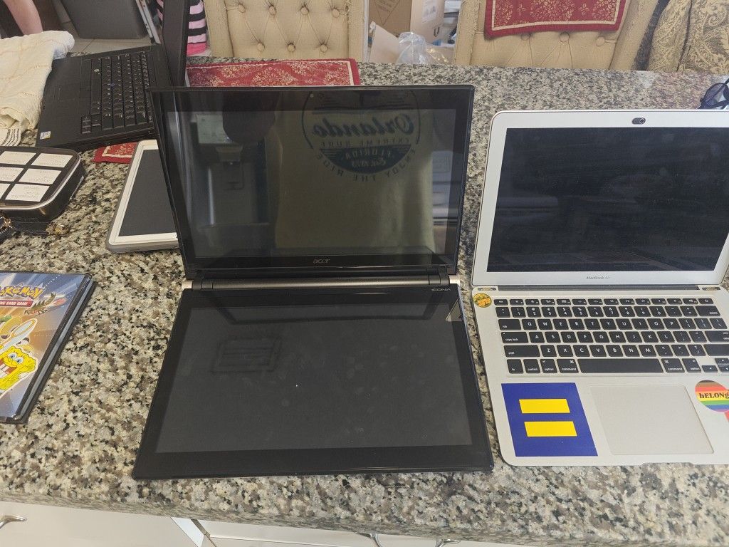 Acer Iconia Used Needs Fixing