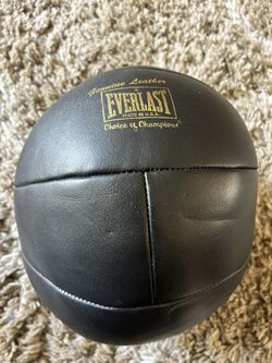Medicine ball. 8 Pounds 