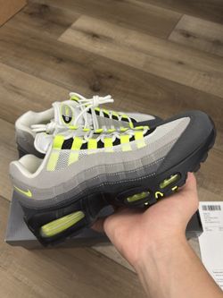 Size 9 Nike Air Max 95 OG Neon