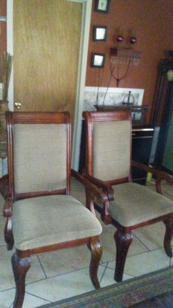 Accent chairs