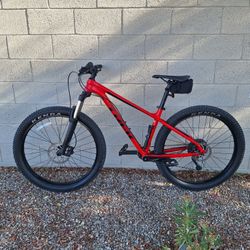 TREK ROSCOE 6 MOUNTAIN BIKE 27.5 INCH 1 X 10 SPEED LIKE NEW ( CHECK MY OTHER BIKES)