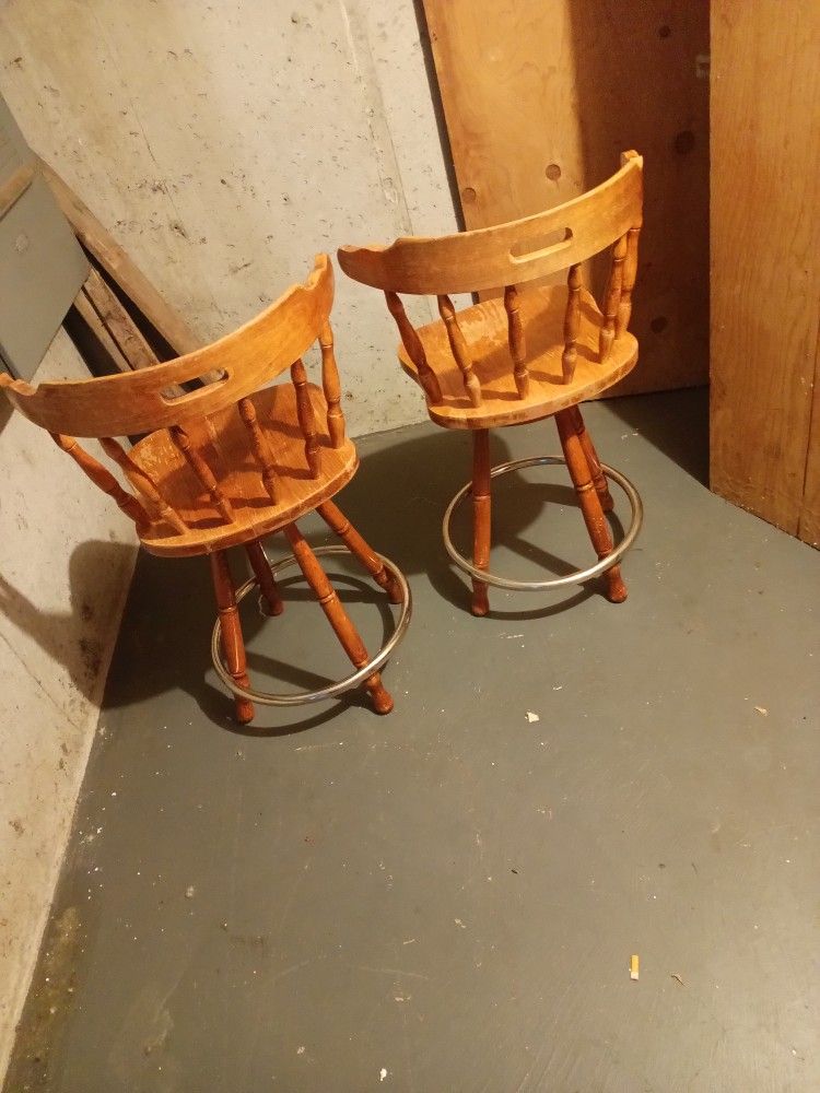 2 Wooden Swivel Bar stools 