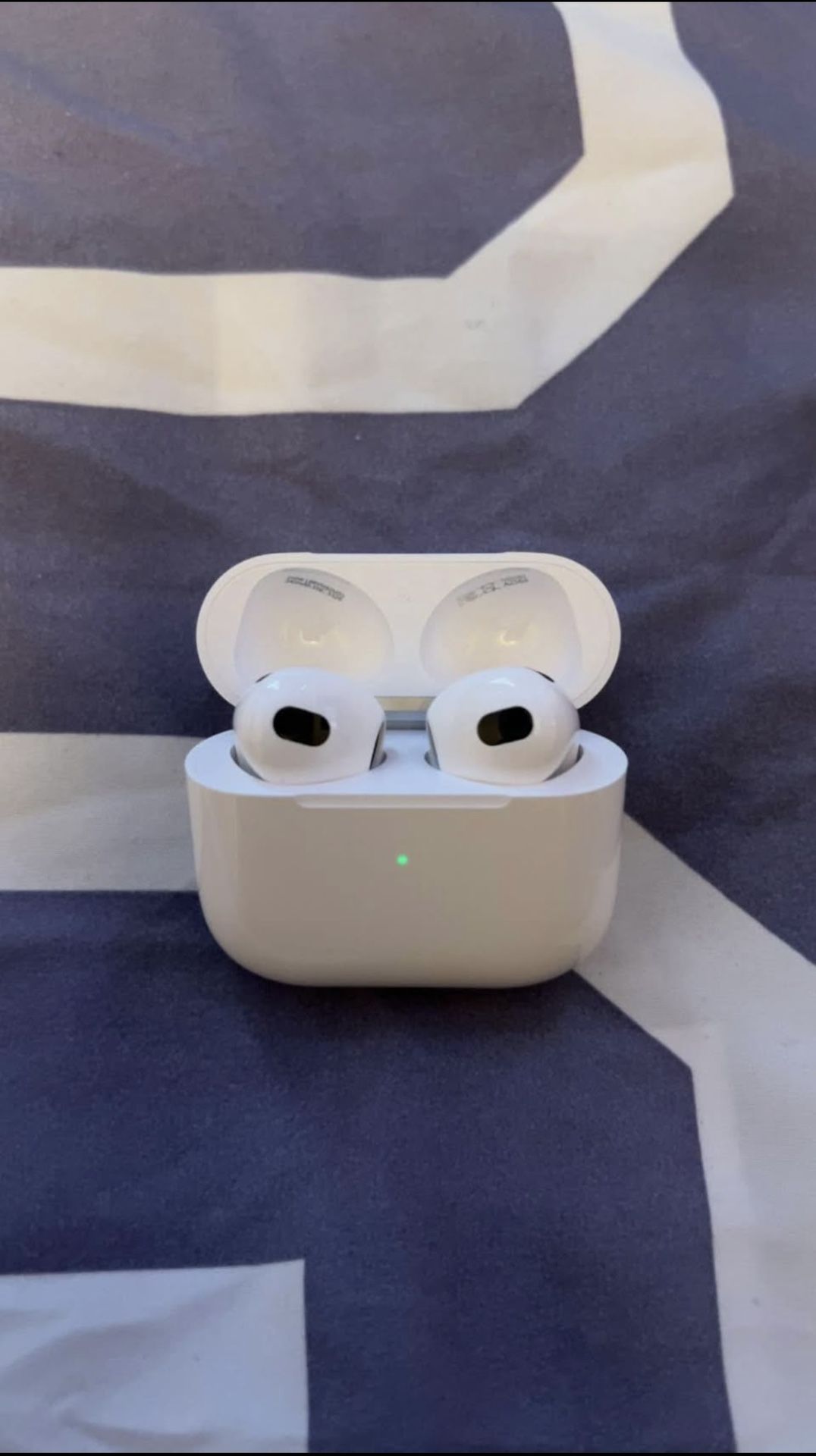 AirPod Generation 3