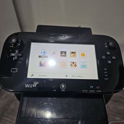 Nintendo Wii U With Games And GameCube Controllers 