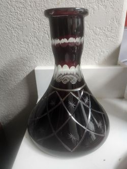 Decanter: Antigio, carved crystal, rubi.