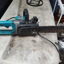 Makita Electric Chainsaw 