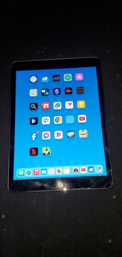 iPad 9th Unlocked Still In Good CONDITIONS