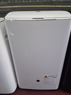 14000btu portable ac by GE smart WiFi.  Over 750 square foot coverage.  Complete Set new with warranty.