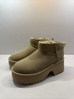 UGG Women's Ultra Mini New Heights Chestnut Suede Platform Boots 1158311  Size 10