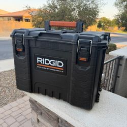 RIDGID Pro Gear System Gen 2.0 XL 22 in Black/Orange Plastic Stackable Tool Box