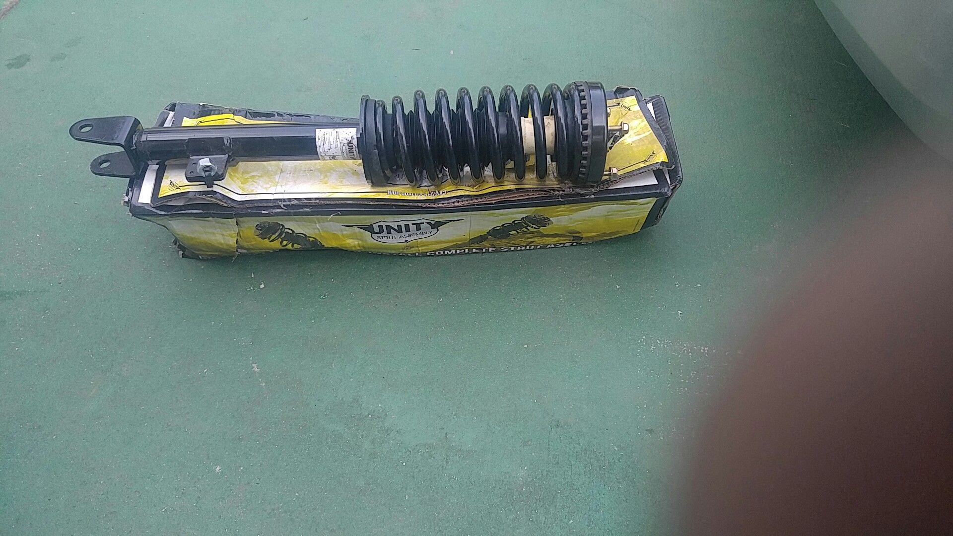2006 Chrysler 300 2 strut assemblies front