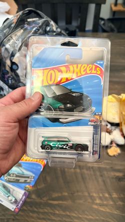 Hot Wheels Die-Cast Car Bundle with sth civic