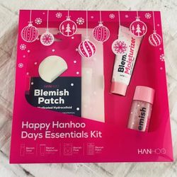 Happy Hanhoo Days Essentials Kit Christmas is NWT. Contains a toner, moisturizer, face mask, and blemish patches