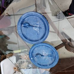 2 Plates And Spoons