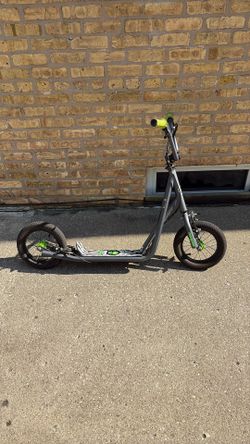 Mongoose scooter