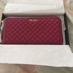 Prada Quilted  Zippered Wallet - Burgundy Pink