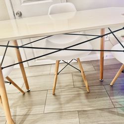  White Table (1)  And White Plastic Chairs (4) , for Kitchen, Dining, Bedroom, Living Room. - OBO