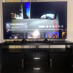 65 “ Hisense Roku Flat Screen 