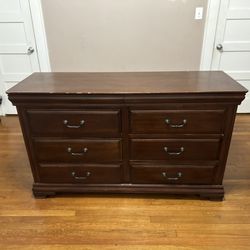 Wooden Dresser With 6 Drawers 