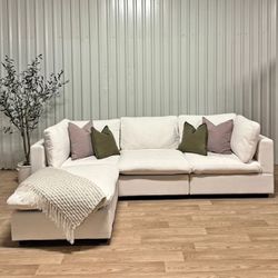 White Cloud Couch Sectional free Delivery! 🚚 Modular 4 Piece Set With Storage Ottoman! 