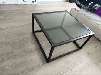 Center coffee table $35