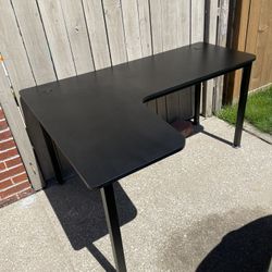 Black L-Shaped Desk 