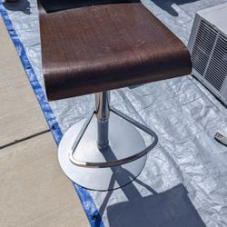 Swivel Metal Bar Chair