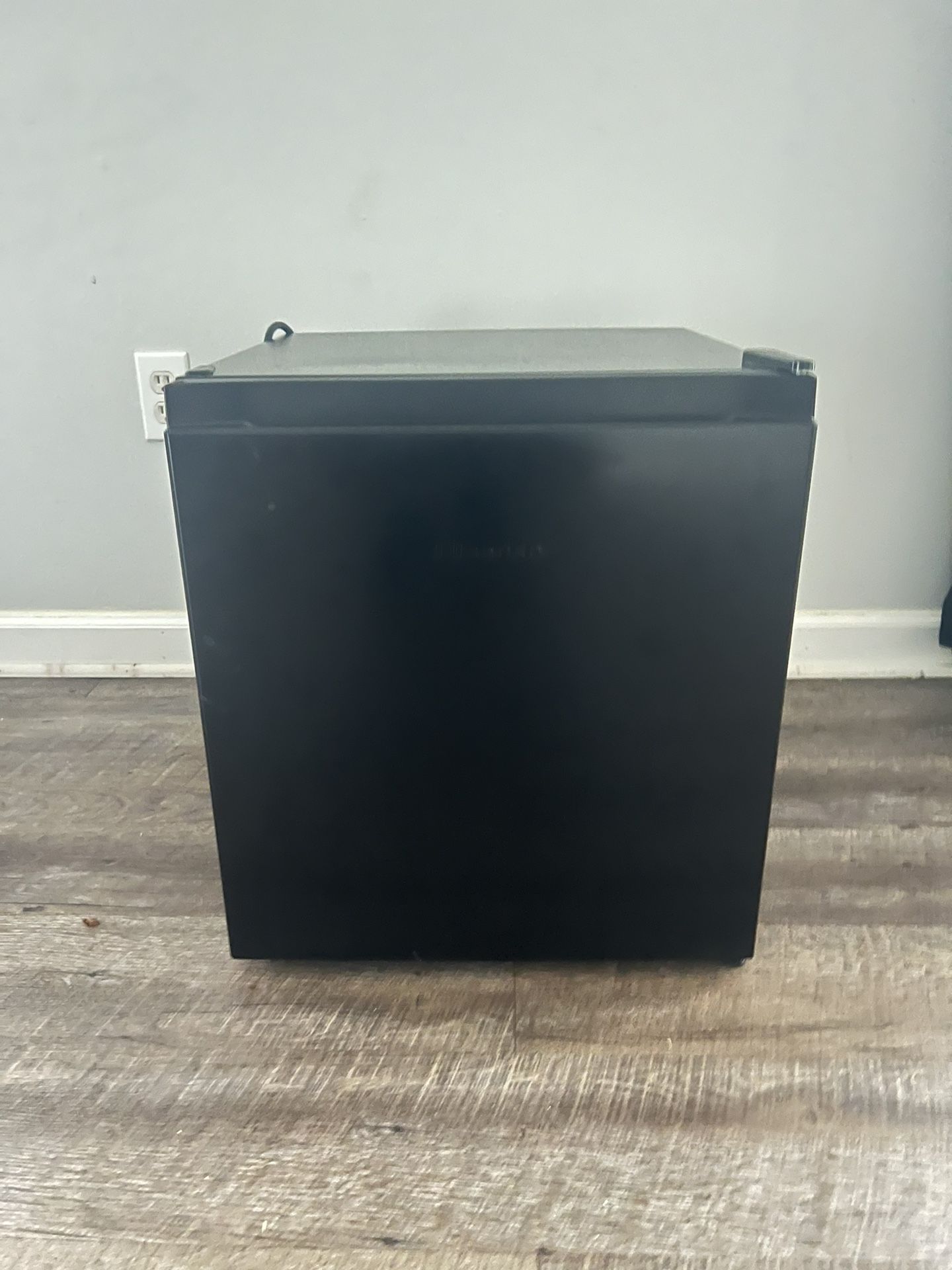 Mini Fridge For Sell for Sale in Atlanta, GA OfferUp