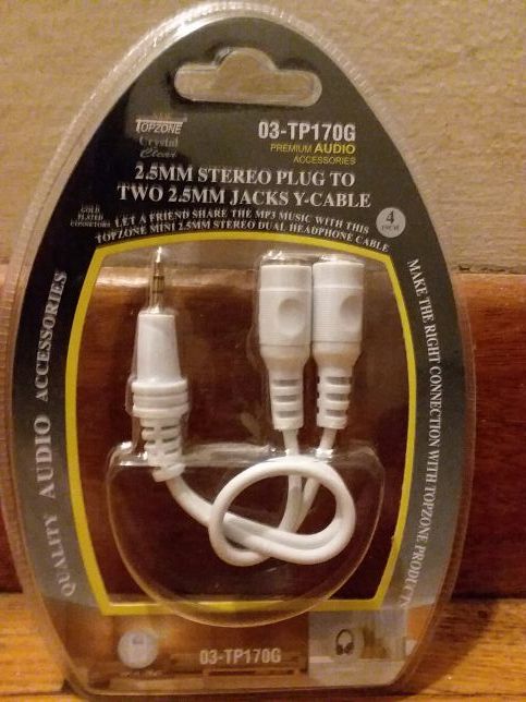 2.5 mm stereo plug to two 2.5mm jacks y-cable