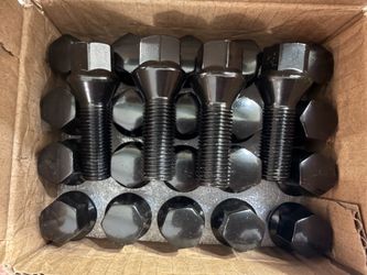 Sprinter 14x1.5 lug bolt kit