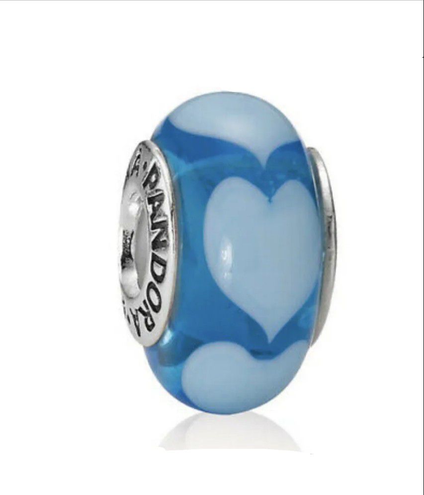 ʕ·ᴥ·ʔRetired Authentic Pandora Aqua Blue Murano Bead with Hearts