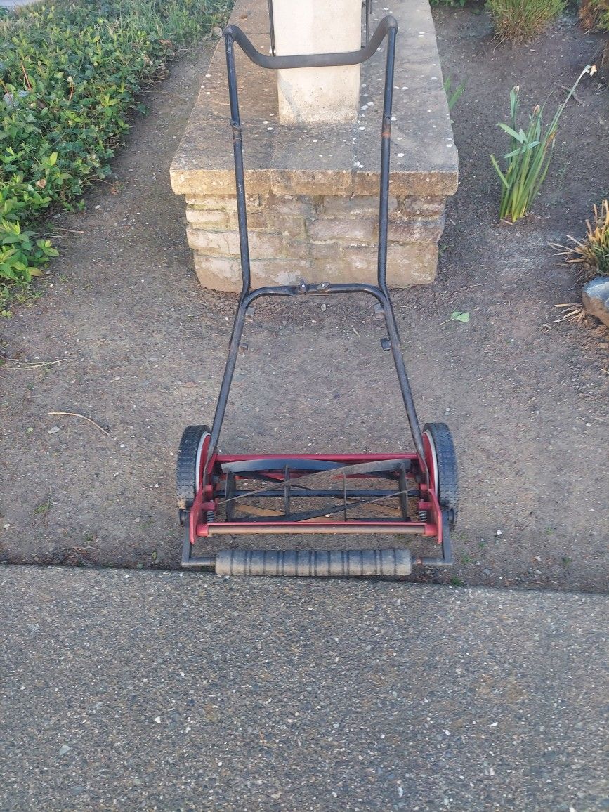 Craftsman 16" 5 Blade Push Mower..