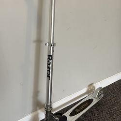 Razor scooter