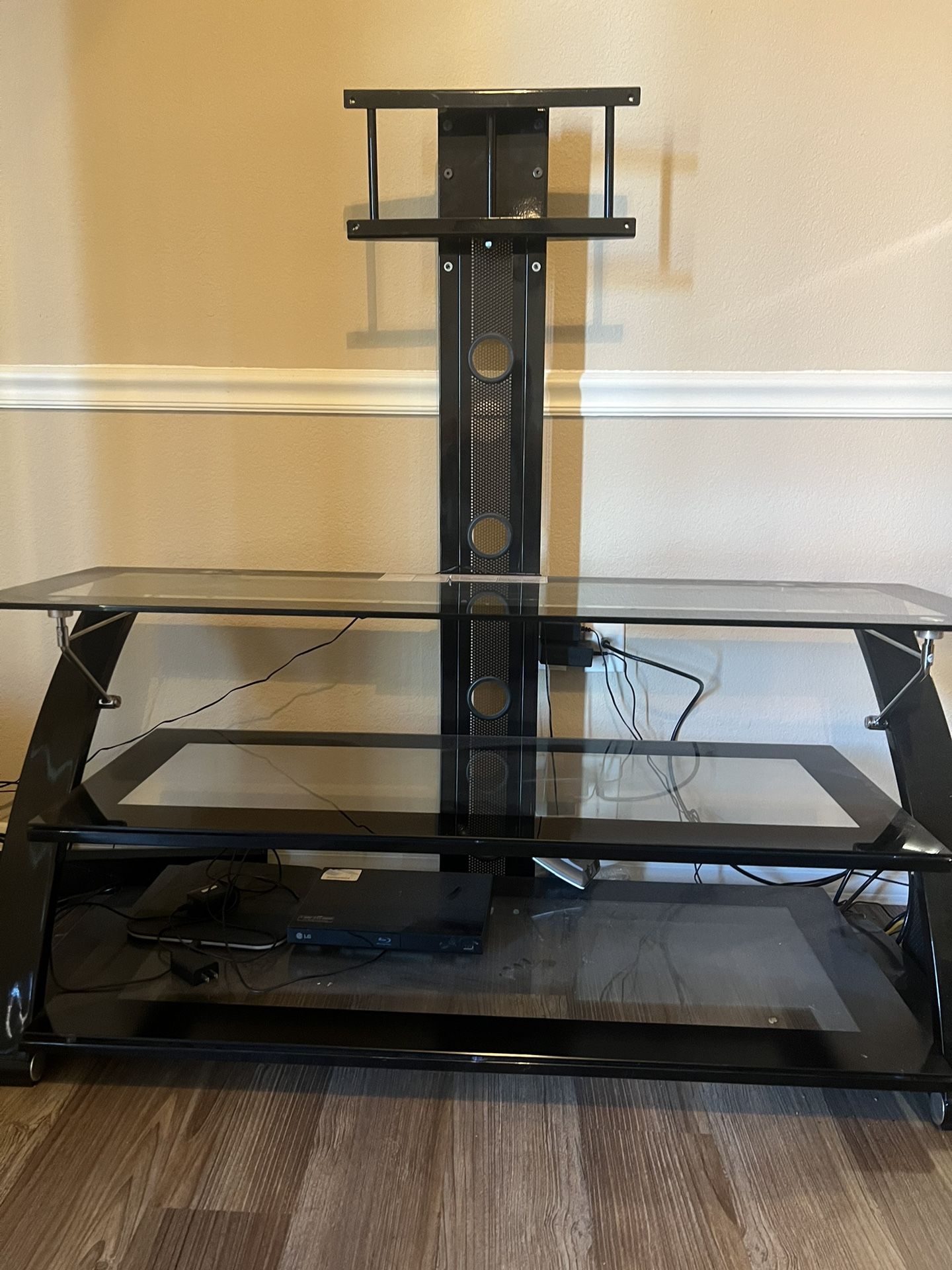 tv stand Like New 250 Dls