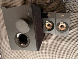 Logitech computer speakers and subwoofer