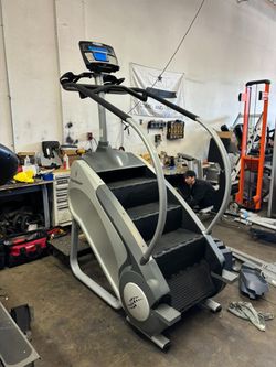 Stairmaster SM5 Stepmill (Delivery Included)