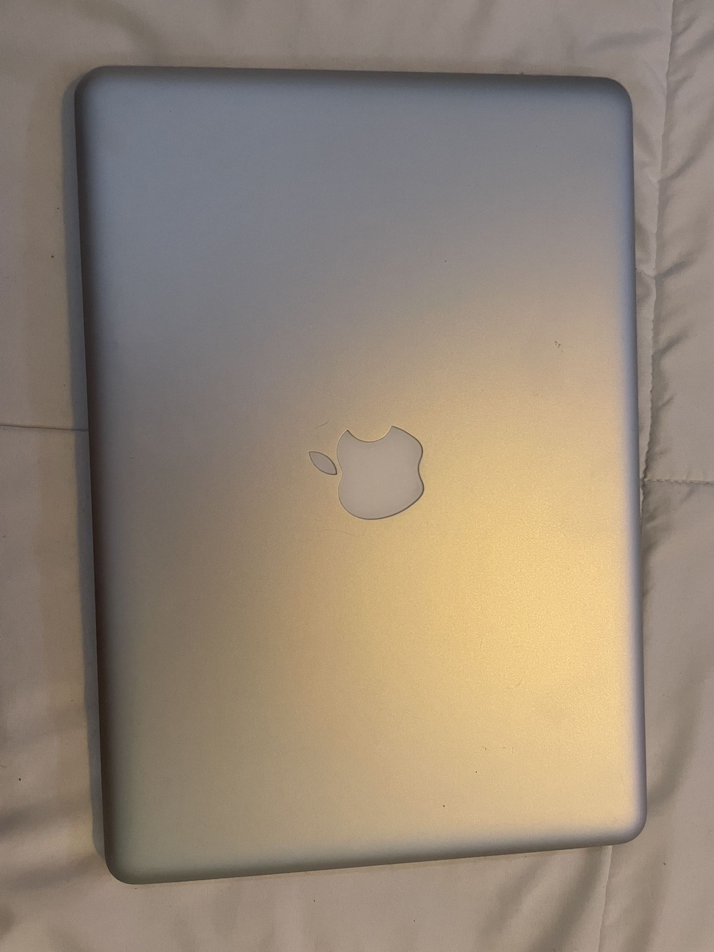 2009 Macbook Pro OS X Yosemite
