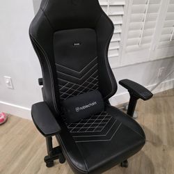 Noble Chairs - Hero Series Gaming Chair