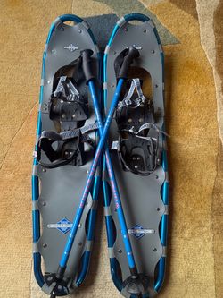 L.L. Bean Winter Walker Snowshoes with Poles
