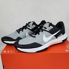 New Nike varsity compete shoes. 10.5