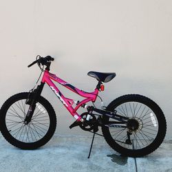 Hyper Bicycles 20" Girl's Swift Mountain Bike