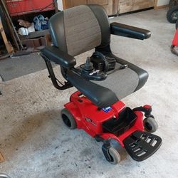 GO  CHAIR - PRIDE.    Black/Gray Seat - Red  Bottom