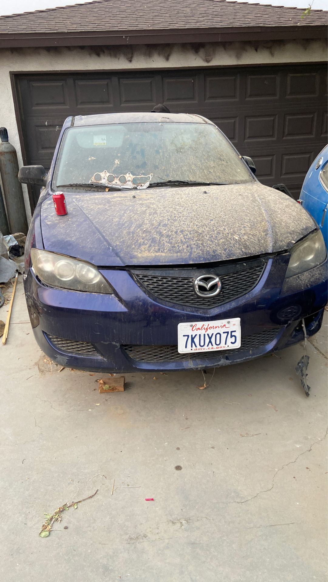 2004 Mazda 3 parting out